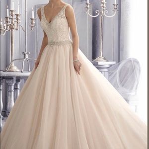 MORI LEE Wedding Gown 20-22W Ivory